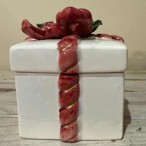 Vtg Fitz & Floyd HollyBerry Christmas Ceramic Gift Box - Picture 5 of 10